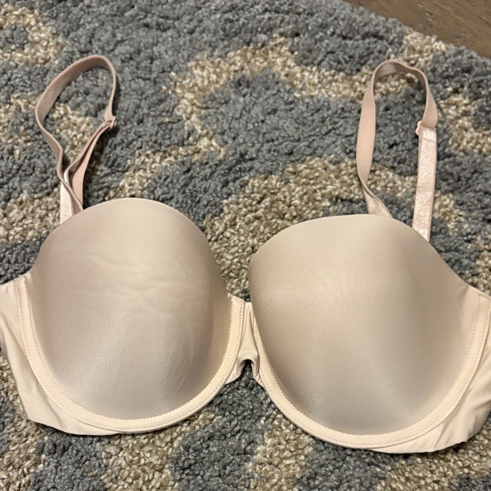 Victoria's Secret Light Cream Bra